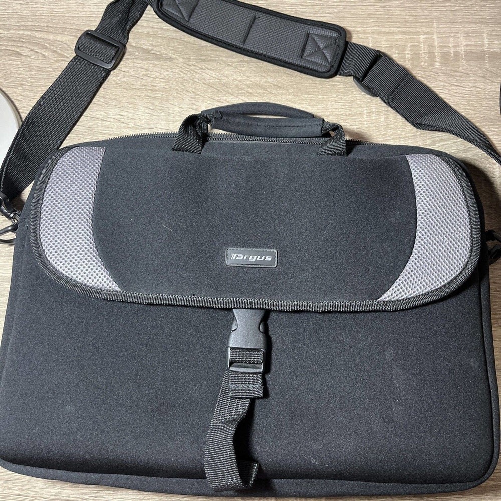 Laptop bags Briefcase, Targus Black Lightweight,Used, Good Condition,15 in